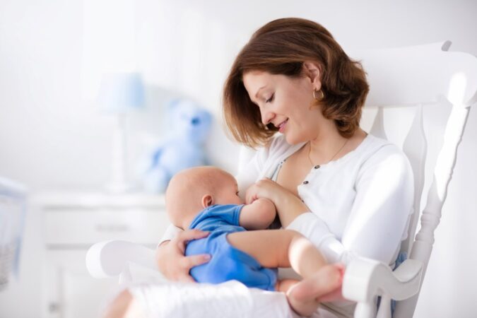 Am I Breastfeeding Correctly? Signs Your Baby Is Getting Enough Milk